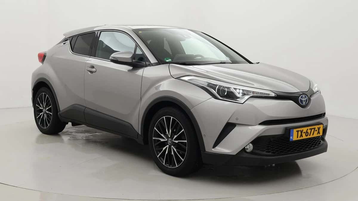 Toyota C-HR (2018) — foto 1