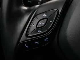 Toyota C-HR (2018) thumbnail 23