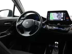 Toyota C-HR (2018) thumbnail 25