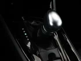 Toyota C-HR (2018) thumbnail 28