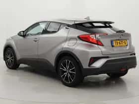 Toyota C-HR (2018) thumbnail 4