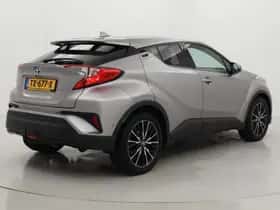 Toyota C-HR (2018) thumbnail 32