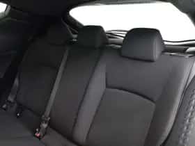 Toyota C-HR (2018) thumbnail 36