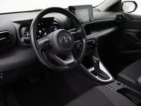 Toyota Yaris (2020) thumbnail 2