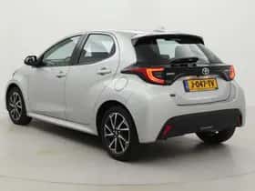 Toyota Yaris (2020) thumbnail 4