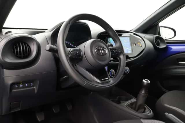 Toyota Aygo X (2025) thumbnail 2