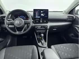 Toyota Yaris (2025) thumbnail 2