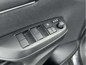 Toyota Yaris (2025) thumbnail 17