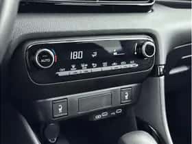 Toyota Yaris (2025) thumbnail 5