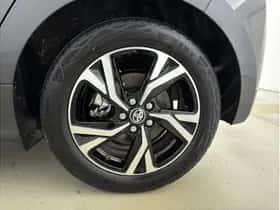 Toyota Yaris (2025) thumbnail 10