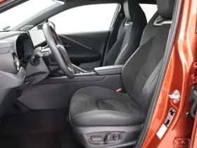 Toyota C-HR (2025) thumbnail 25