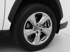 Toyota RAV4 (2021) thumbnail 17