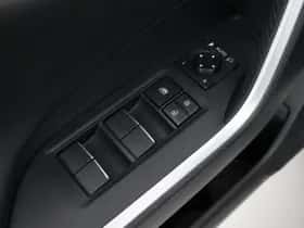 Toyota RAV4 (2021) thumbnail 24