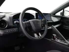 Toyota C-HR (2025) thumbnail 2