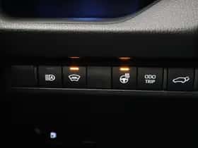 Toyota RAV4 (2024) thumbnail 6