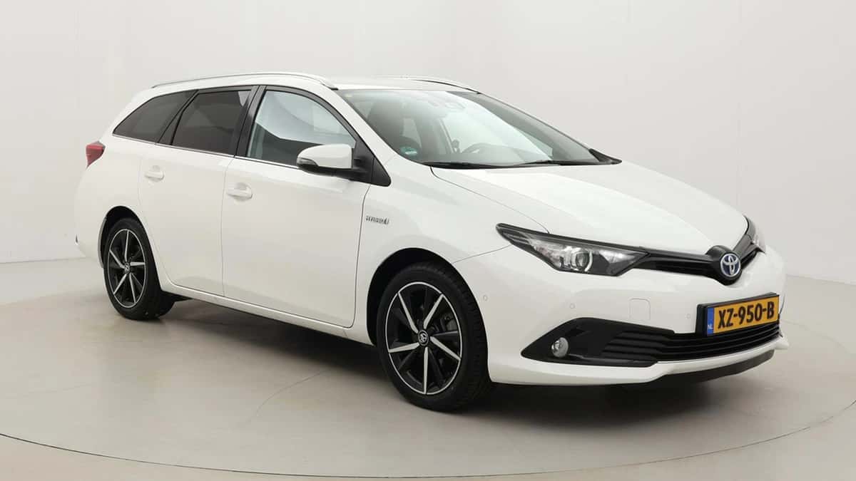 Toyota Auris (2019) — foto 1