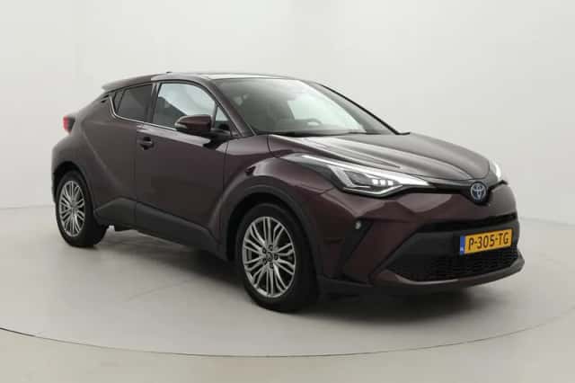 Toyota C-HR (2022) thumbnail 1