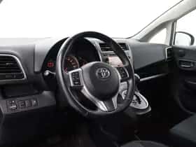 Toyota Verso-S (2011) thumbnail 2