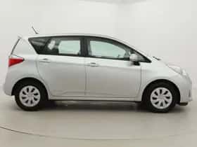 Toyota Verso-S (2011) thumbnail 13