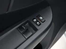 Toyota Verso-S (2011) thumbnail 15