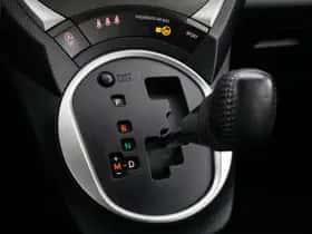Toyota Verso-S (2011) thumbnail 21