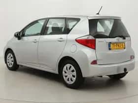 Toyota Verso-S (2011) thumbnail 4