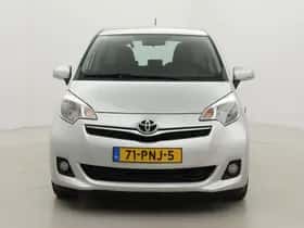 Toyota Verso-S (2011) thumbnail 10