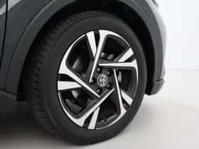 Toyota C-HR (2023) thumbnail 14