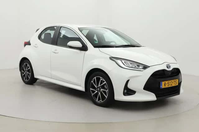 Toyota Yaris (2022) thumbnail 1