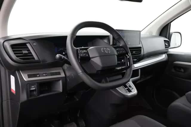 Toyota Proace (2024) thumbnail 2