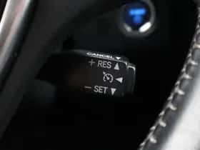 Toyota Auris (2015) thumbnail 11