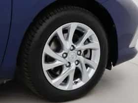 Toyota Auris (2015) thumbnail 15