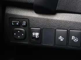 Toyota Auris (2015) thumbnail 23