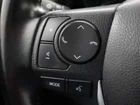 Toyota Auris (2015) thumbnail 24