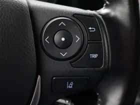 Toyota Auris (2015) thumbnail 25