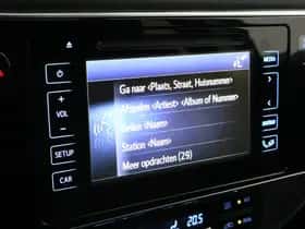 Toyota Auris (2015) thumbnail 32