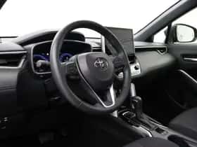 Toyota Corolla (2024) thumbnail 2