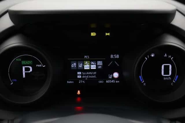 Toyota Yaris (2024) thumbnail 3