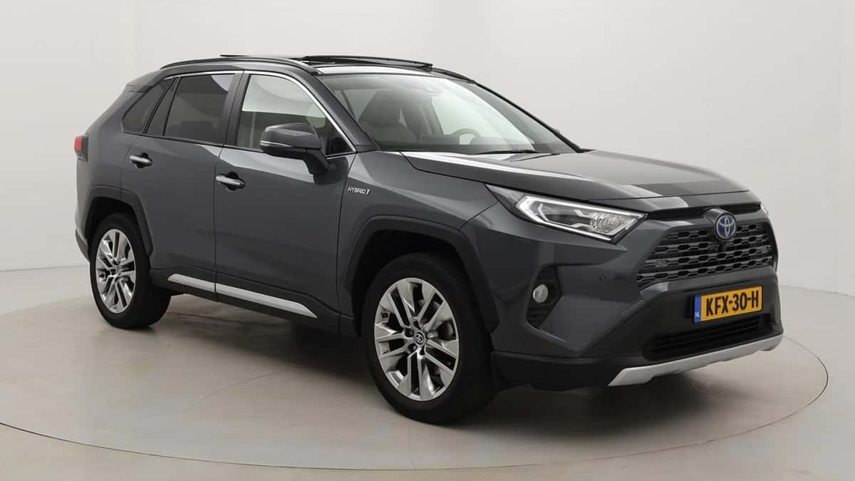 Toyota RAV4 (2021) — foto 1