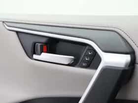 Toyota RAV4 (2021) thumbnail 14