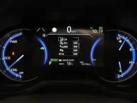 Toyota RAV4 (2021) thumbnail 3