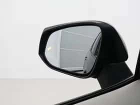 Toyota RAV4 (2021) thumbnail 7