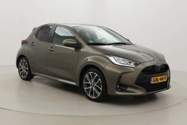 Toyota Yaris (2024) thumbnail 1