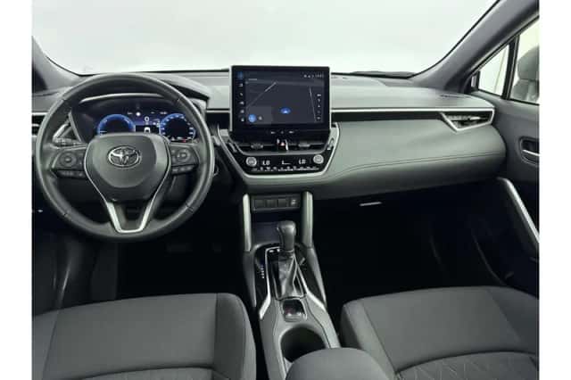 Toyota Corolla (2023) thumbnail 2