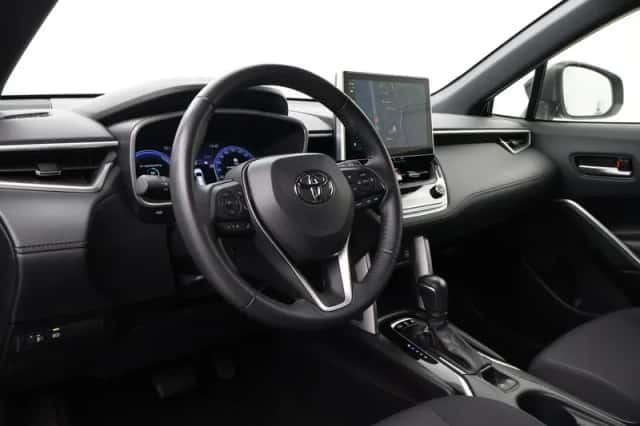 Toyota Corolla (2023) thumbnail 2