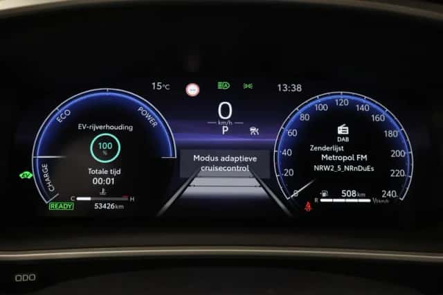 Toyota Corolla (2023) thumbnail 3