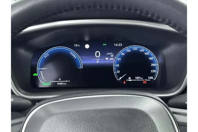 Toyota Corolla (2023) thumbnail 3