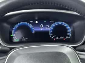 Toyota Corolla (2023) thumbnail 3