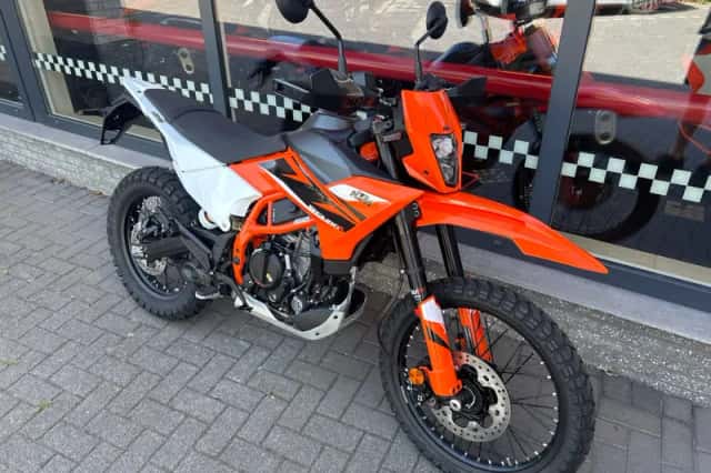 DS KTM (2026) thumbnail 2