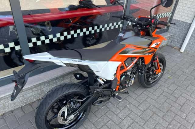 DS KTM (2026) thumbnail 3